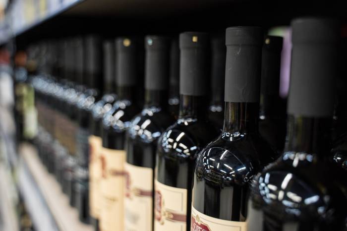 who warns of rising alcohol affordability in europe as health risks and deaths increase