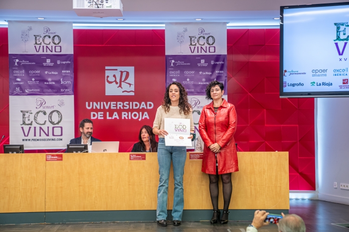 Victoria Vicente recoge premio LAN Xtrème