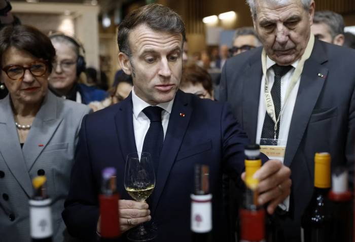 Macron Backs Uprooting Unprofitable Vines to Revive France’s Struggling Wine Industry