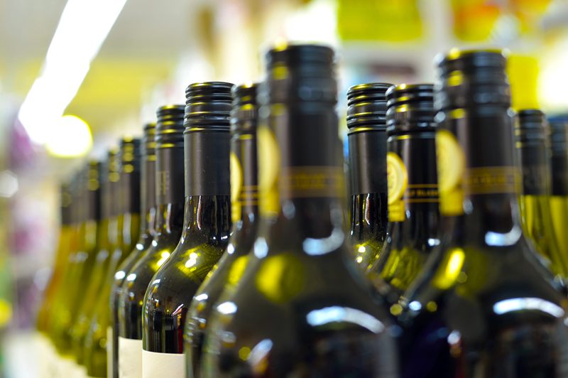 Canadian Wineries Gain From U.S. Alcohol Ban
