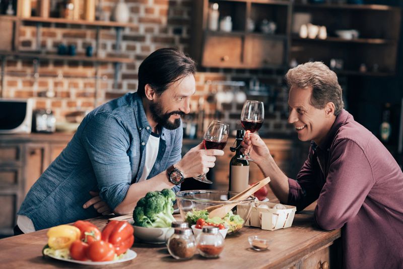 Reuniones con Vino: Clave para el Consumo en Estados Unidos