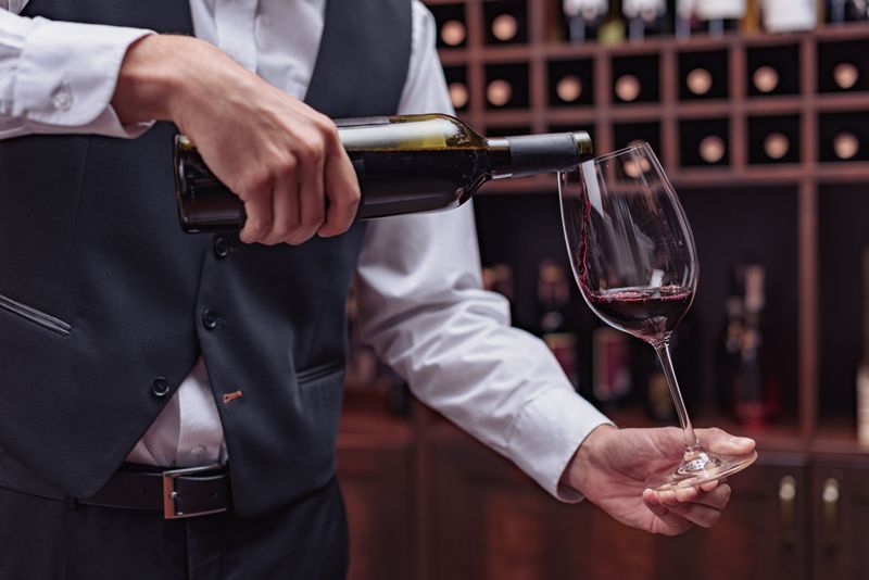 Aranceles de Washington amenazan presencia del vino francés en Estados Unidos