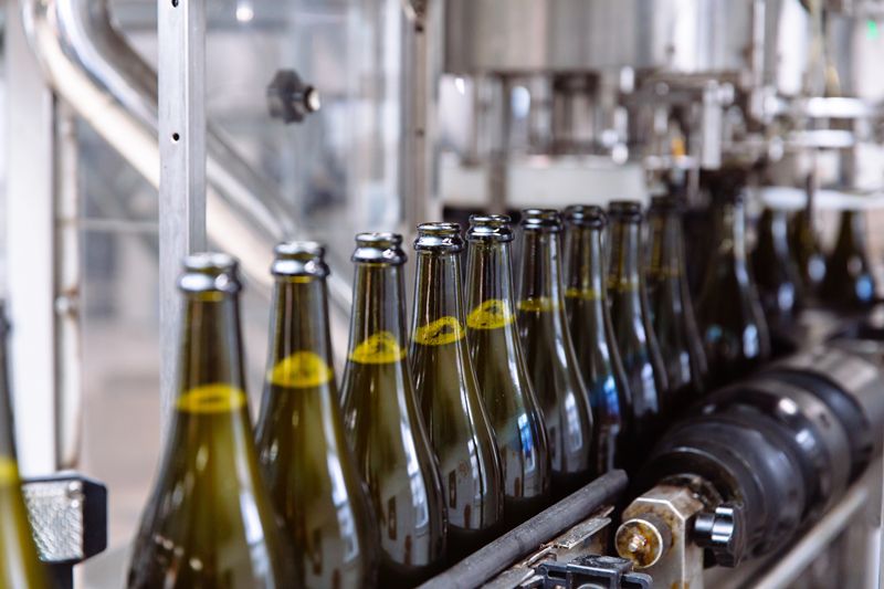 China recorta un 16,6% las compras de vino embotellado de la Unión Europea